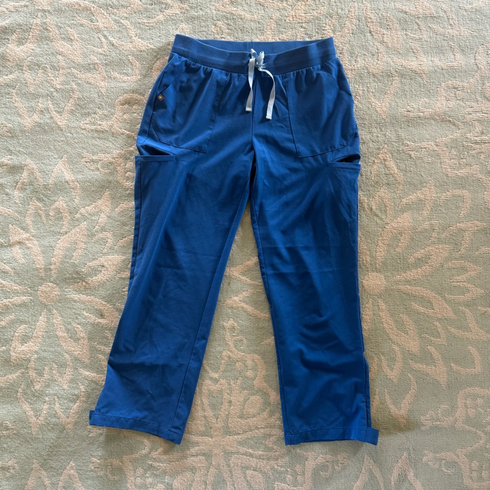 FIGS Cordoba ankle length scrub pants royal blue M
